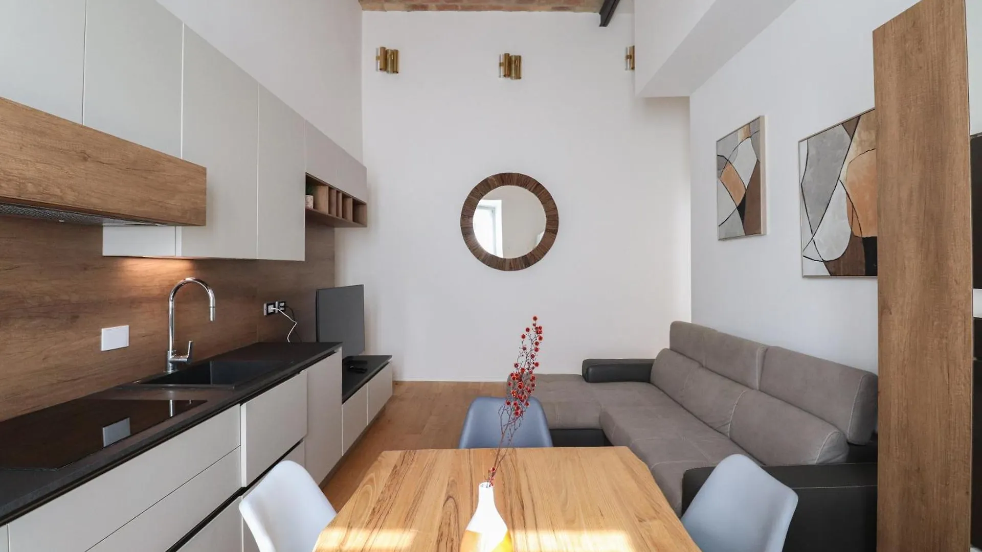Lux San Pietro Apartment Rome